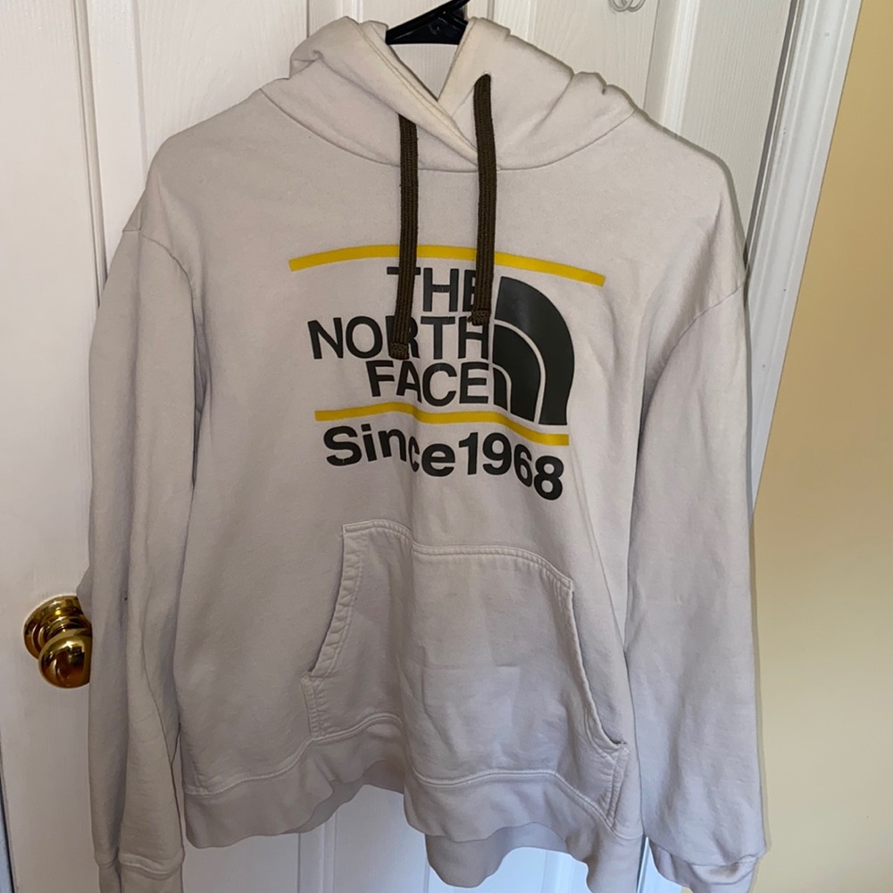 Men’s north face hoodie